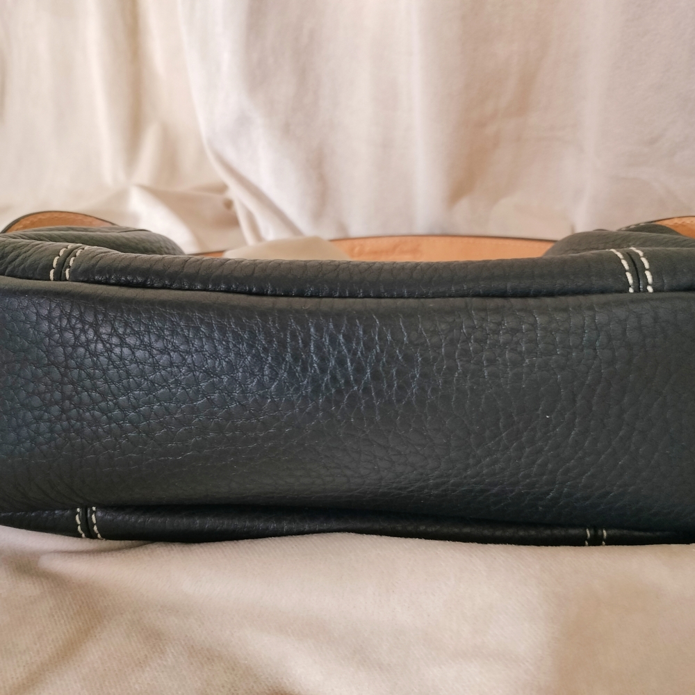 Vintage! Dooney & Bourke Black Pebble Leather Hobo Bag Pristine Condition! - Picture 9 of 10